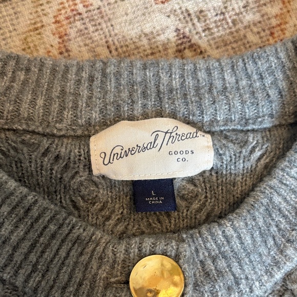 Universal Threads Cable Knit Sweater - Picture 6 of 7